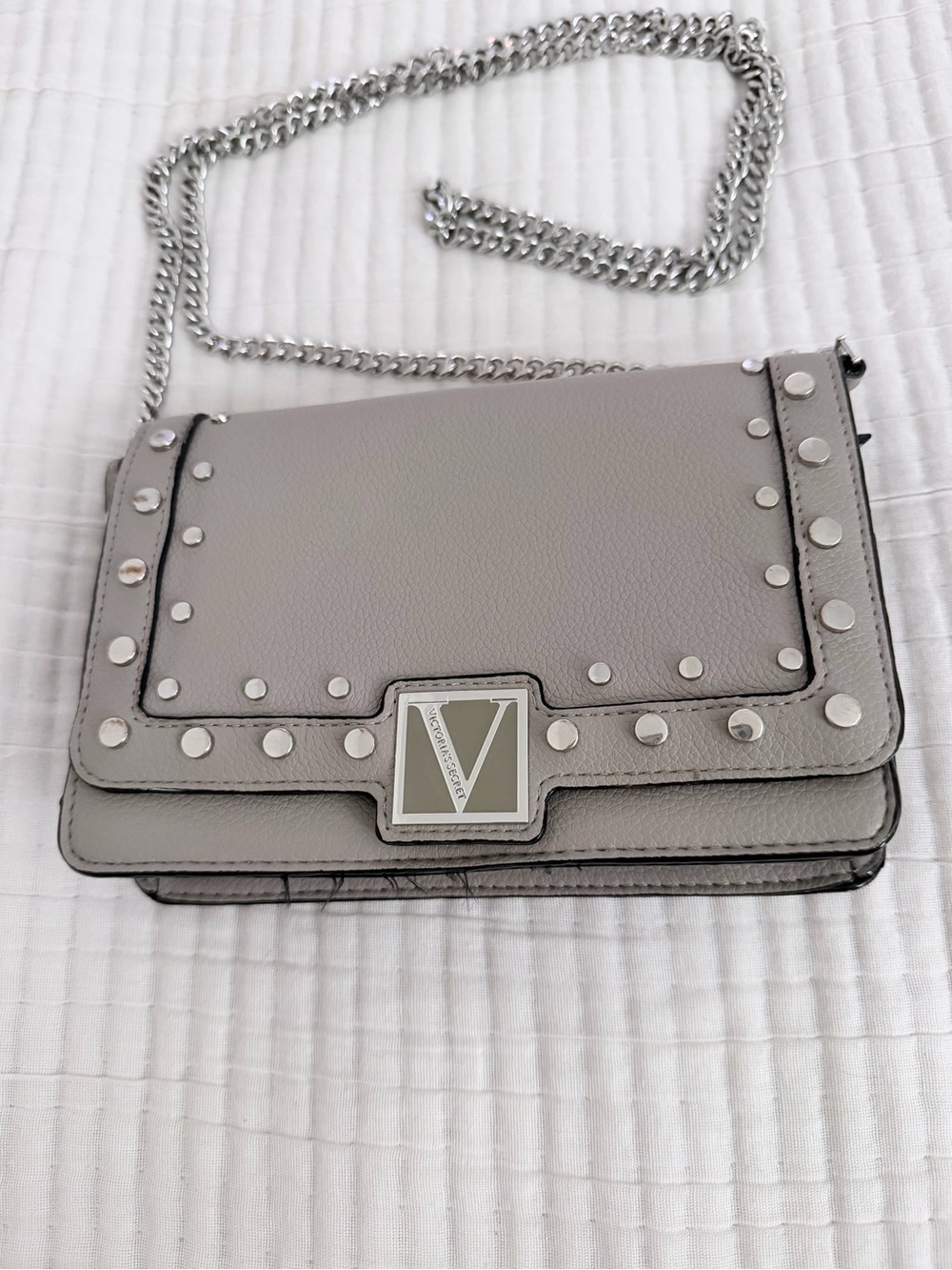 Victoria's Secret Crossbody Bag Gray Silver Studded
Chain